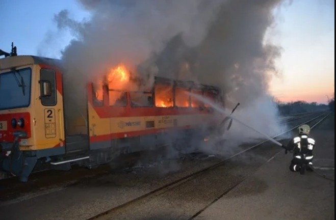 Most érkezett! TRAGÉDIA: 35 utassal leégett egy vonat magyarországon! RÉSZLETEK: