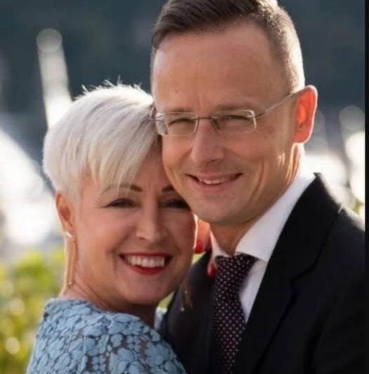 Magyarország egyik legismertebb és legcsinosabb hölgye SZIJJÁRTÓ SZILVIA !MEGMUTATTA ESKÜVŐI KÉPÉT SZIJJÁRTÓ SZILVIA : ÍGY NÉZETT KI MENYASSZONYKÉNT SZIJJÁRTÓ PÉTER OLDALÁN!