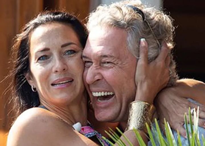 Megtörtént! Érkezik! Fésűs Nellyék szerették volna titokban tartani , de már a fotókon is tisztán látszik! Akkora a boldogság ❤