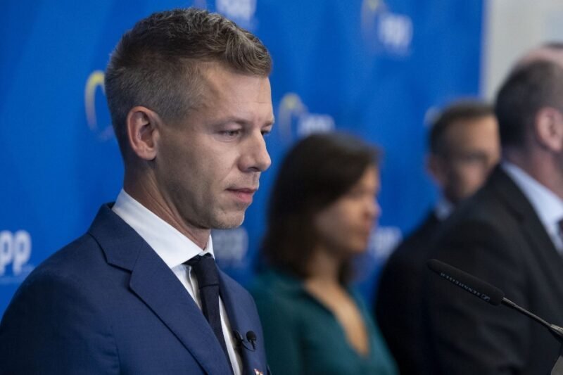 Egyetértettek a szakértők: Magyar Péternek Brüsszelből diktálnak, a tét az, hogy bevándorlóország lesz-e Magyarország