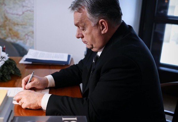 Hoppá! Orbán Viktor aláírta a rendeletet, péntek este ki is adták