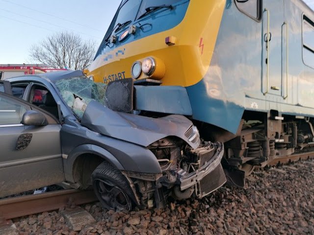 Sokkoló Tragédia! Magyarország egyik legszörnyűbb vonatbalesete történt pár órája! A fiatal anyuka és mindössze 5 éves kislánya azonnal.. – Mutatjuk a drámai részleteket: