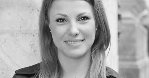 1 PERCE ÉRKEZETT! Eljött a búcsú ideje: Sírva közölte Sallai Nóra férje a lesújtó hírt az országgal. – Mindenki zokog