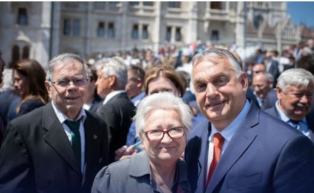 Döntöttek: Ekkor Jön a 14. havi nyugdíj!