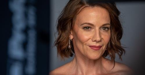 Nem semmi! Egy év edzés után ezüstérmes erőemelő lett Polyák Lillából