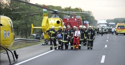 12 éves kislány kezdett el szülni Miskolcon..a mentőhelikopter amikor kiért, nem hitték el, amit láttak