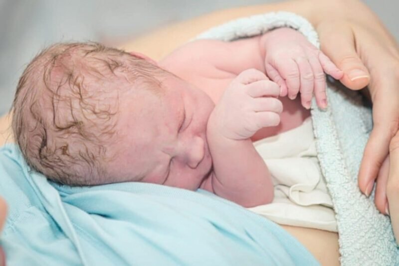 Ő Magyarország első kisbabája, és a 28 éves édesanyja.. Üdv Blanka baba! ..Aki gratulál, Isten adja meg neki, ami hiányzik neki az életéből!! ❤️❤️Cikk a hozzászólásoknál olvasható!