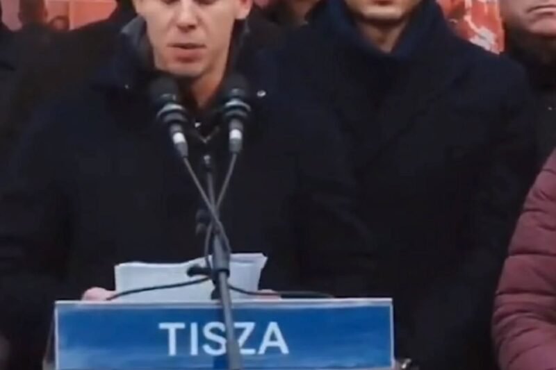 Magyar Péter meghatóan szavalta el Ady Endre Karácsonyi rege című versét..