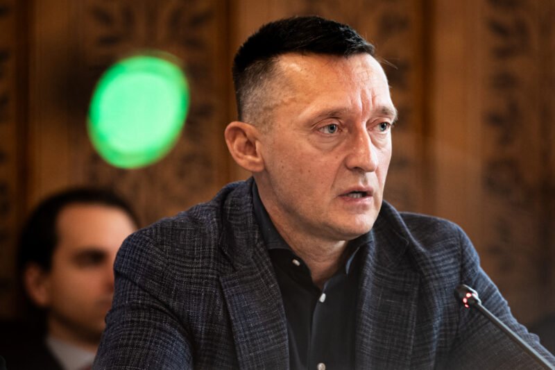 Mindenki, aki bántja Rogán Antalt, most jól figyeljen ide