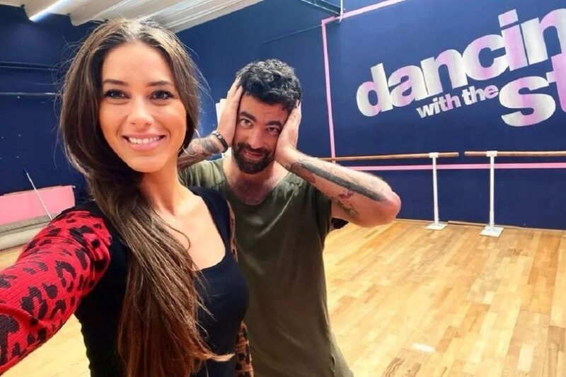 Krausz Gábor és Mikes Anna az utcán csókolóznak – ITT az egész ország szívét megmelengető fotó: ❤