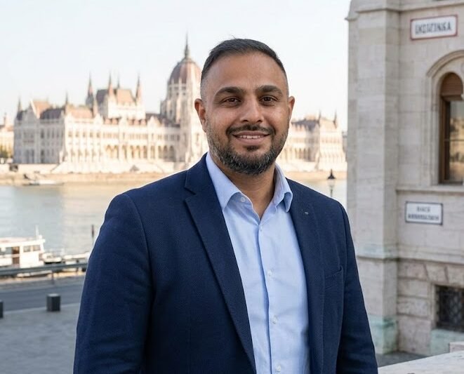 🏛️ Egy rendkívüli életút: Kőszegi Krisztián története a mélyszegénységtől a Parlamentig vezetett.